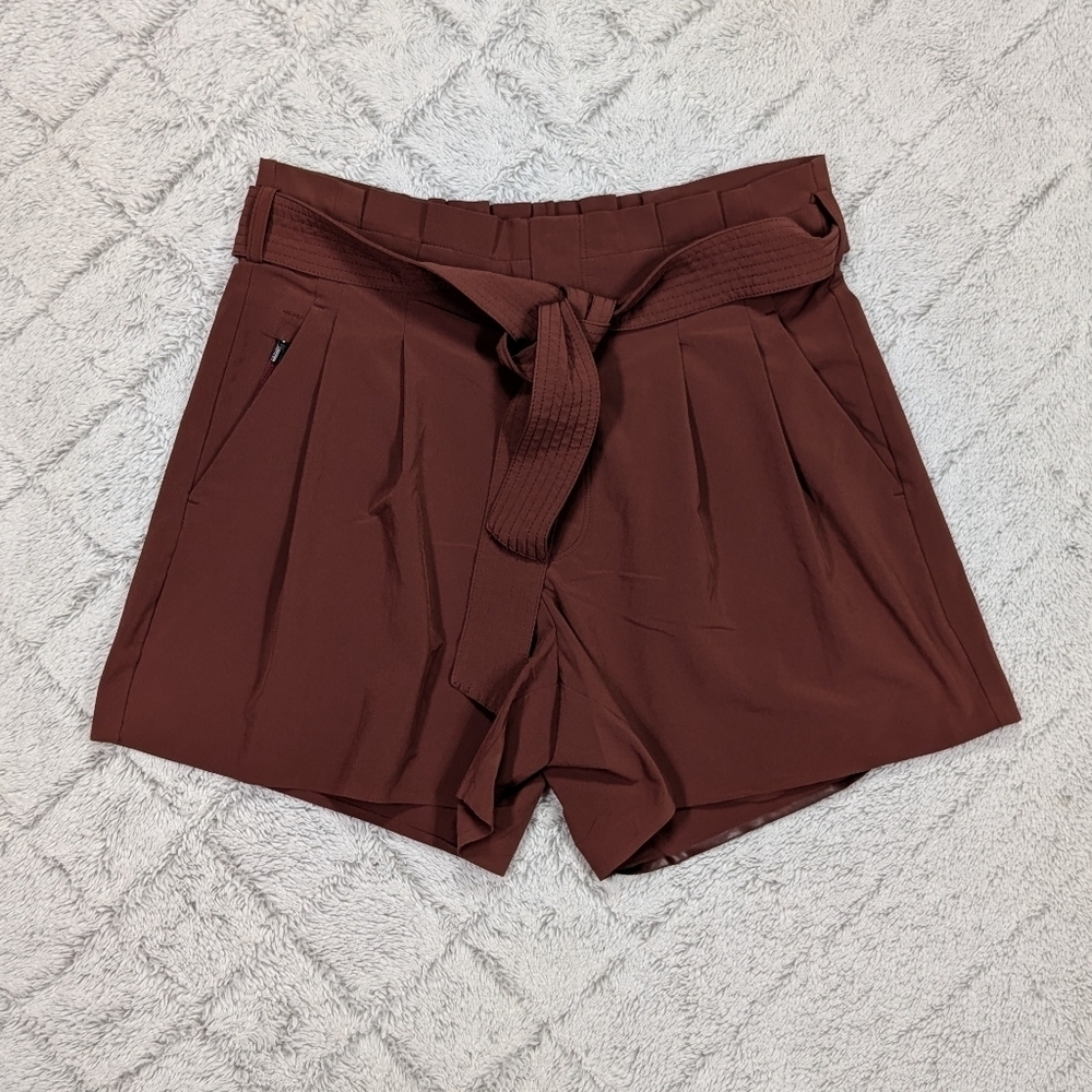 Athleta Shorts Womens 6 Brown Cognac Skyline II High Waisted Belted Paper Bag 4”